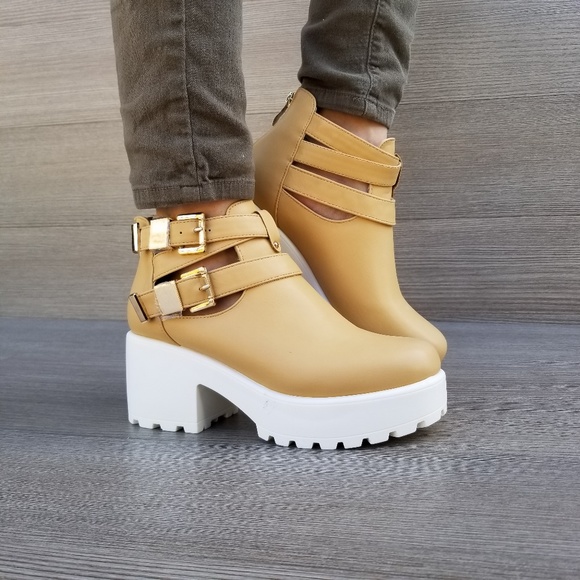 Shoes - 90's Grunge Chunky Heel Buckle Ankle Boot